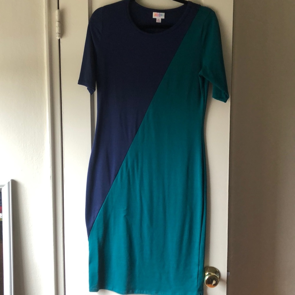 Medium Lularoe Julia